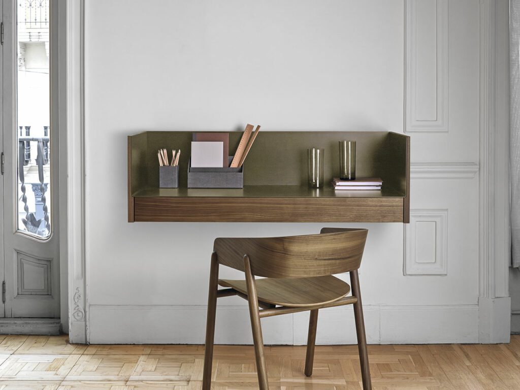 Schreibtisch von PUNT MOBLES bei Daunenspiel Wien